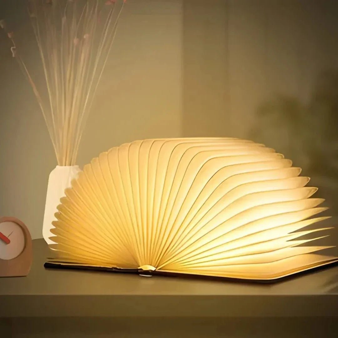 Lampada da Tavolo a Forma di Libro – Originalità ed Eleganza
