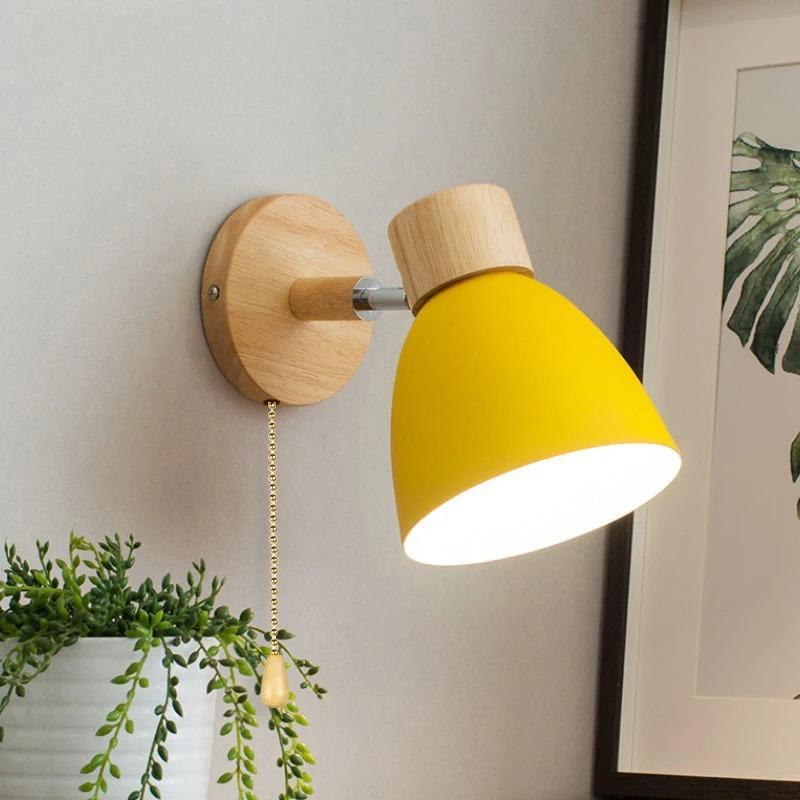 Moderná nástenná lampa – minimalistický štýl a prírodný dotyk