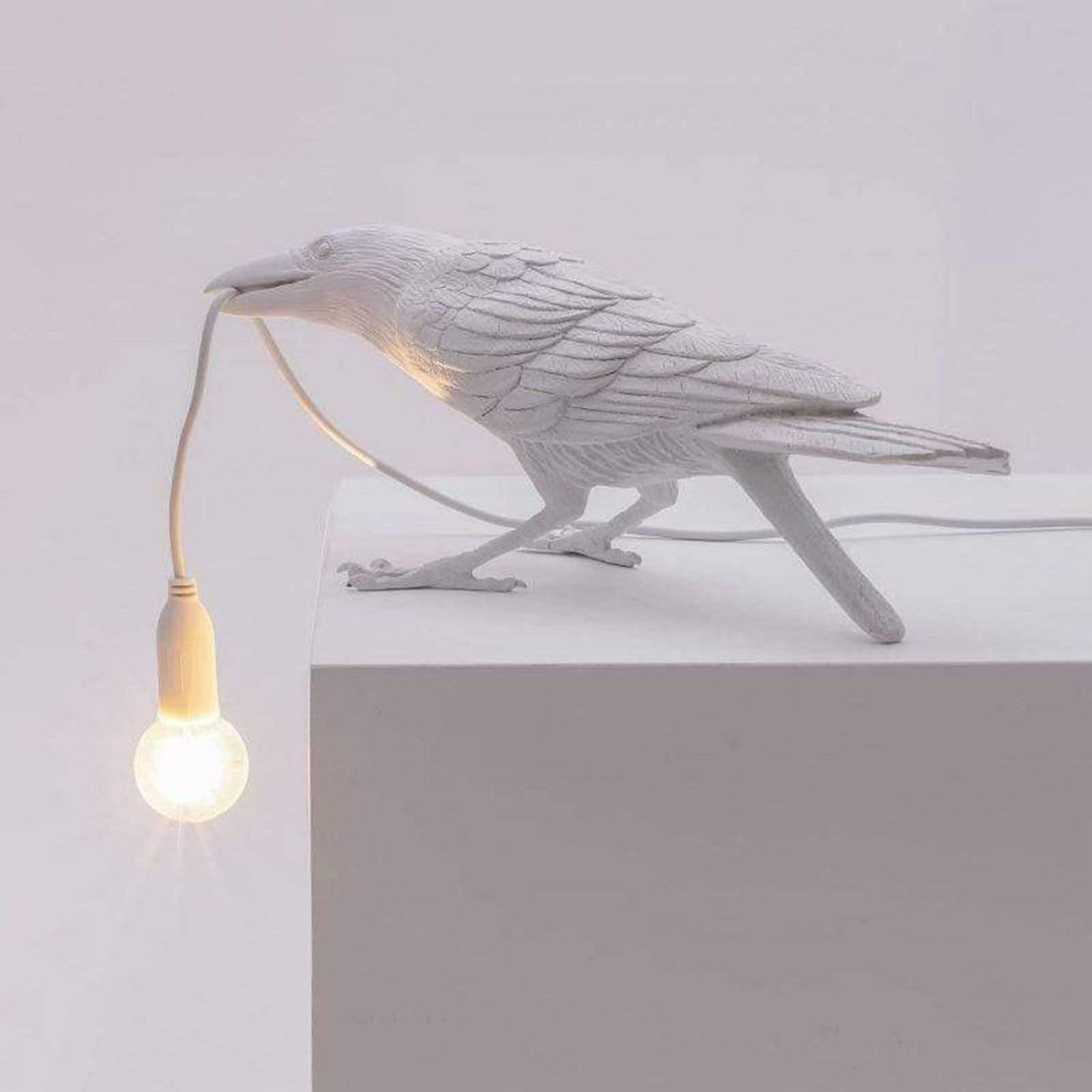Lampă Decorativă — Corb pentru o Ambianță Misterioasă