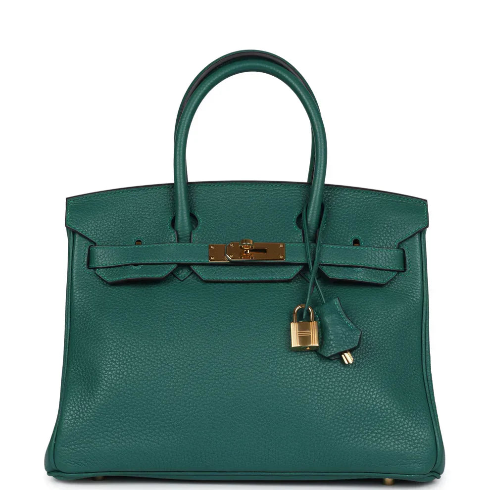 Bolso de Mano de Lujo – Elegancia Atemporal y Acabado Cuidadoso