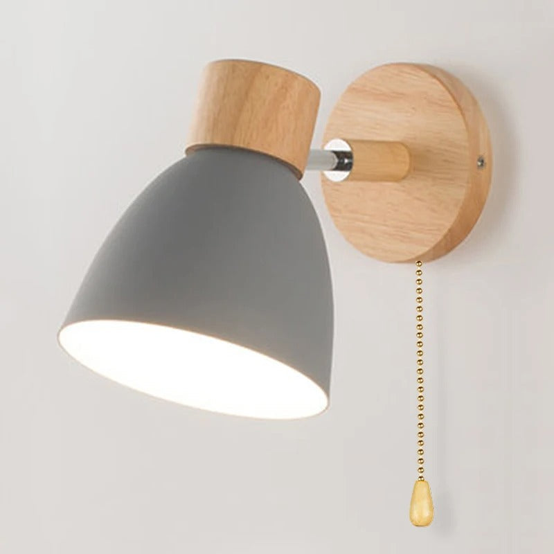 Moderná nástenná lampa – minimalistický štýl a prírodný dotyk