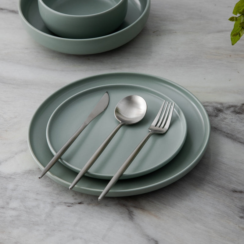 Bestickset – Ren och funktionell stil