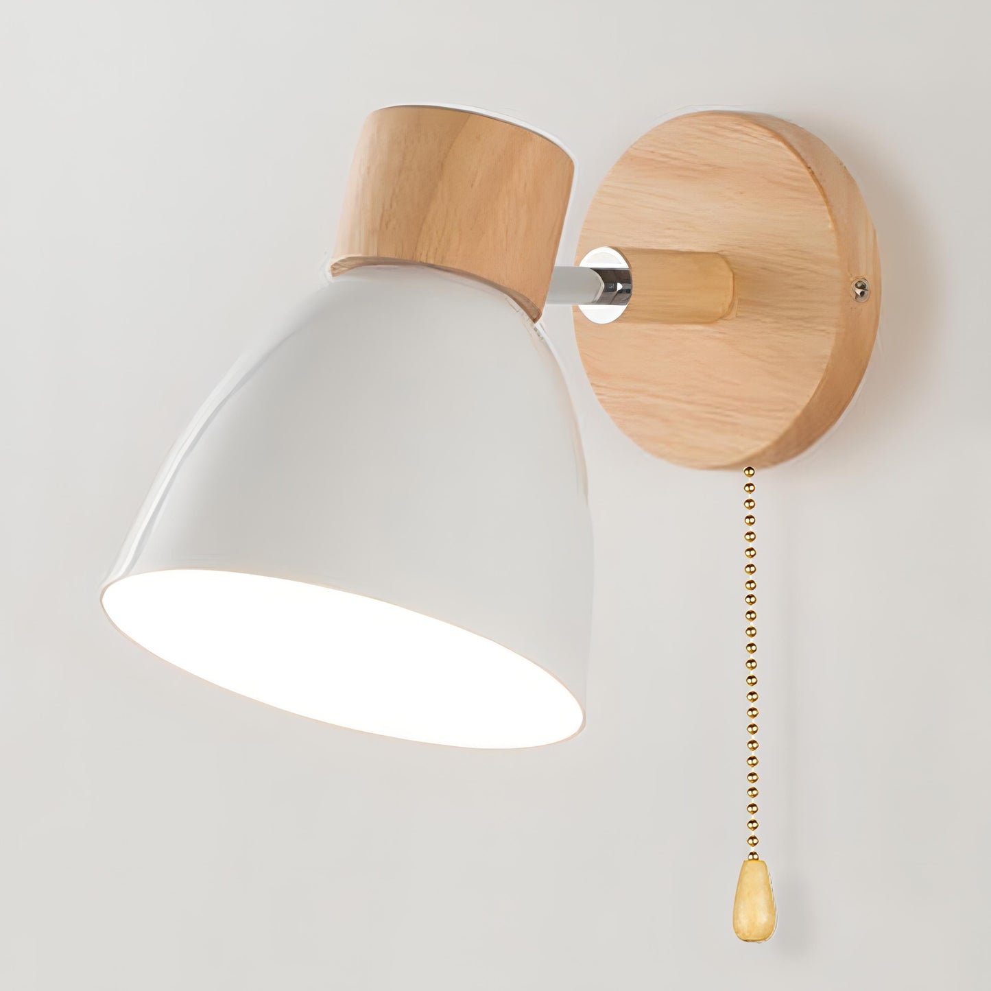 Moderná nástenná lampa – minimalistický štýl a prírodný dotyk