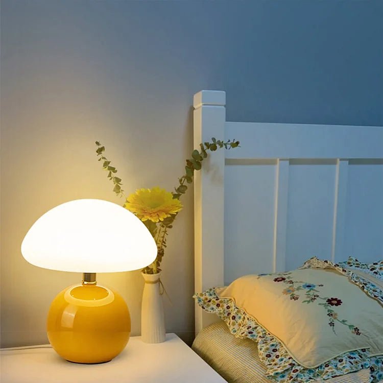 Lampa stołowa w kształcie grzyba – elegancja i oryginalność 