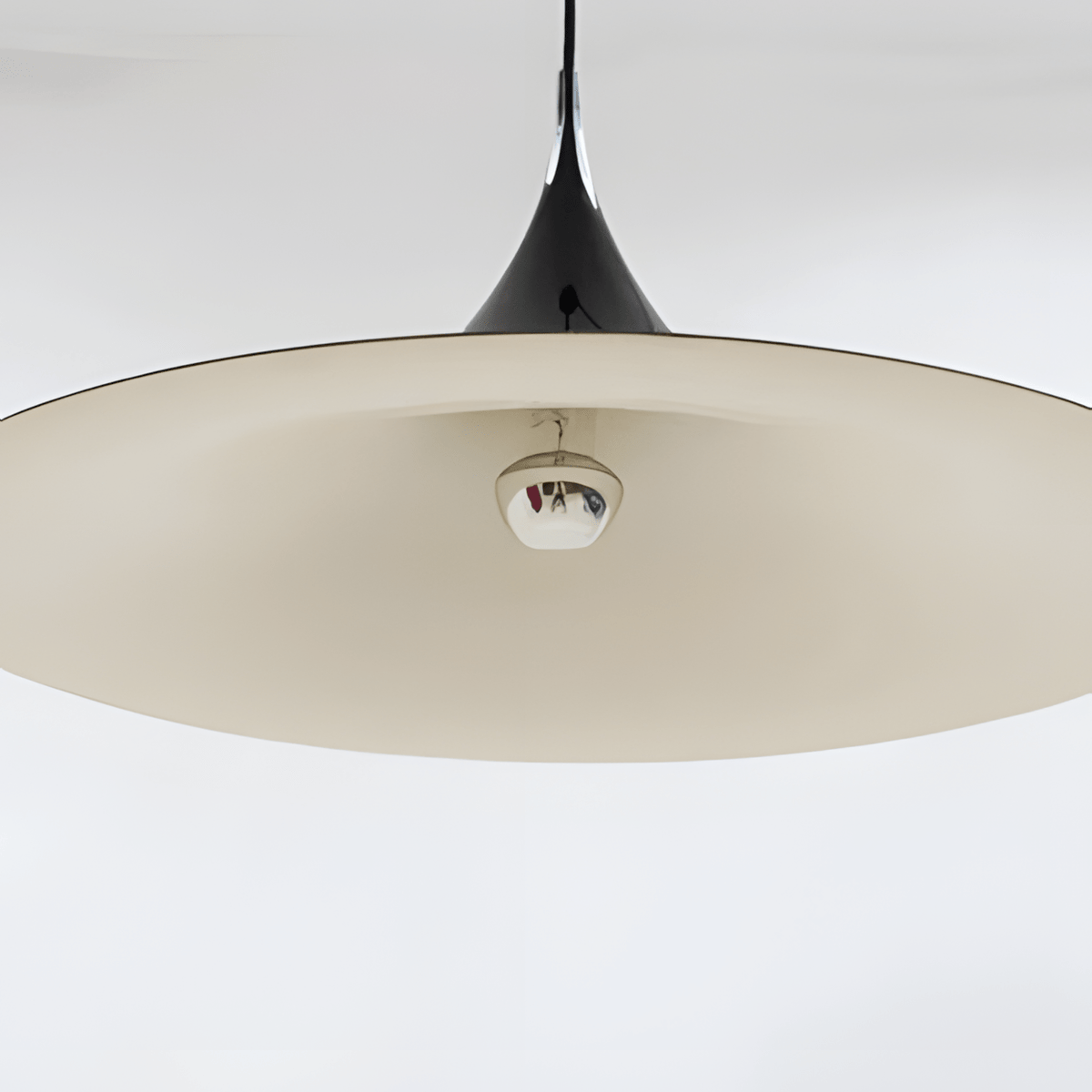 Lampa Wisząca w Stylu Skandynawskim – Elegancja i Nowoczesność 