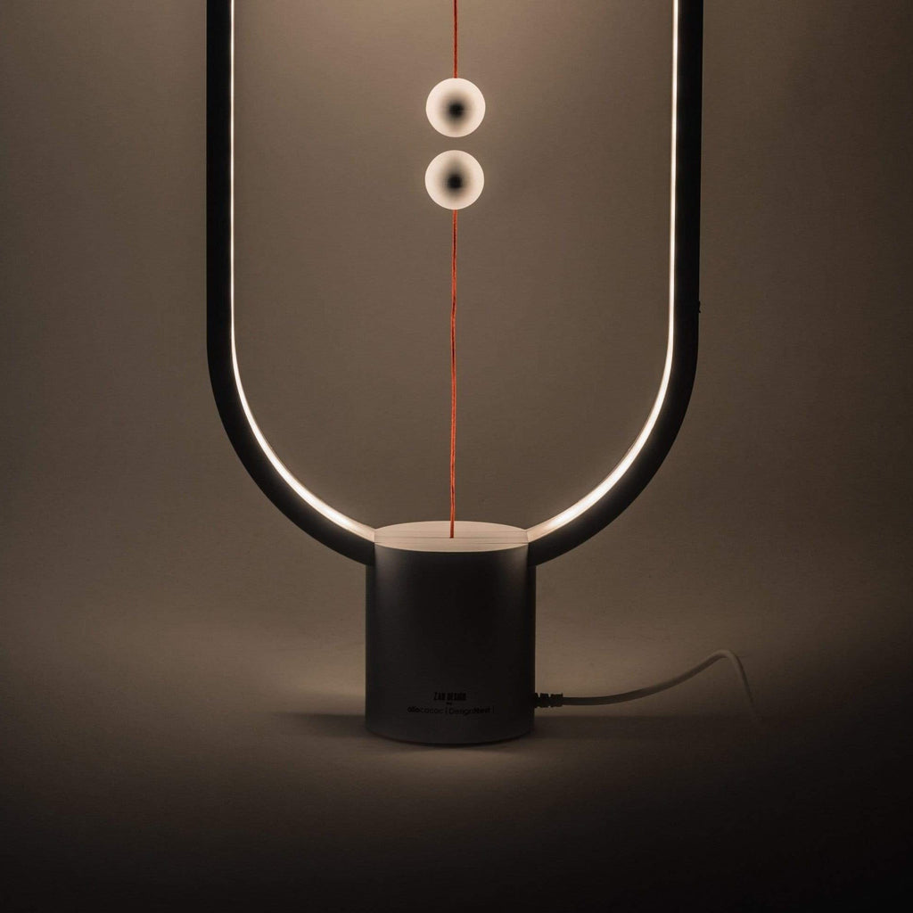 Lampada magnetica - Illuminazione versatile e fissaggio pratico