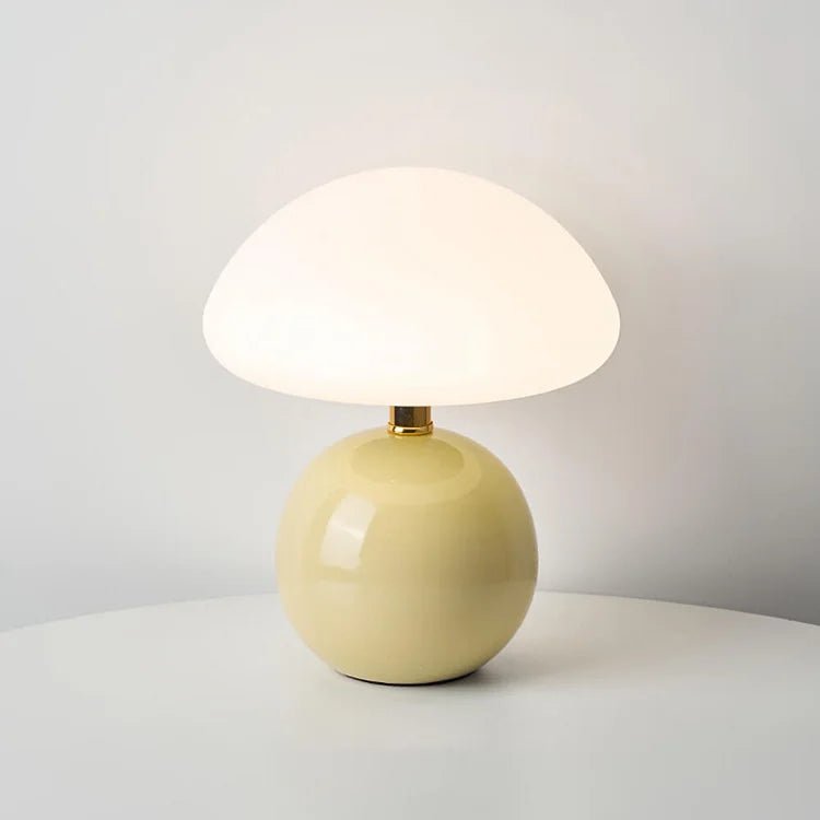 Lampa stołowa w kształcie grzyba – elegancja i oryginalność 
