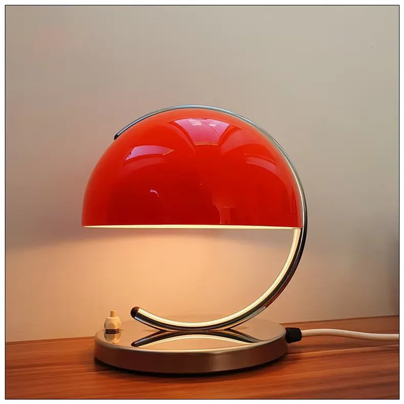 Stolní lampa ve skandinávském stylu ze skla – elegance a modernita 