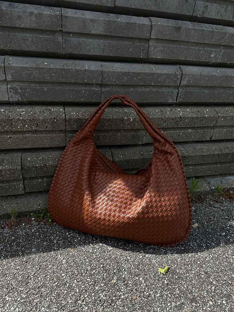 ジョジアン | 編みバッグ – 職人のエレガンスと時を超えた魅力 