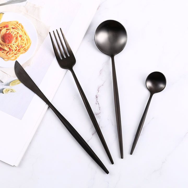 Set di Posate di Lusso – Per una Tavola Elegante e Distinta 