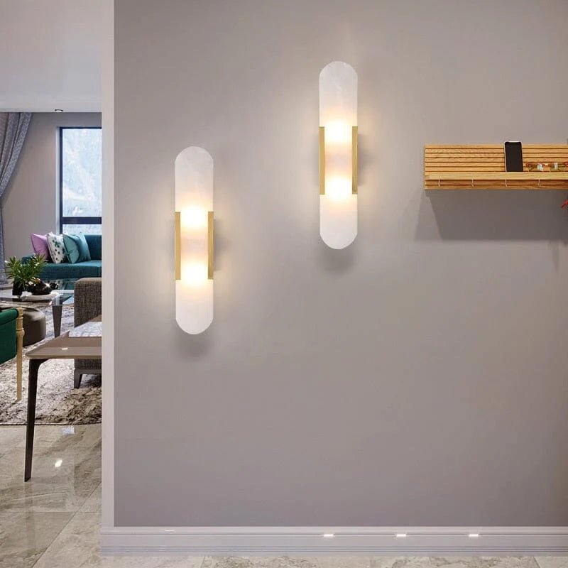 Aplique de pared LED negra y dorada – Elegancia moderna y diseño chic 