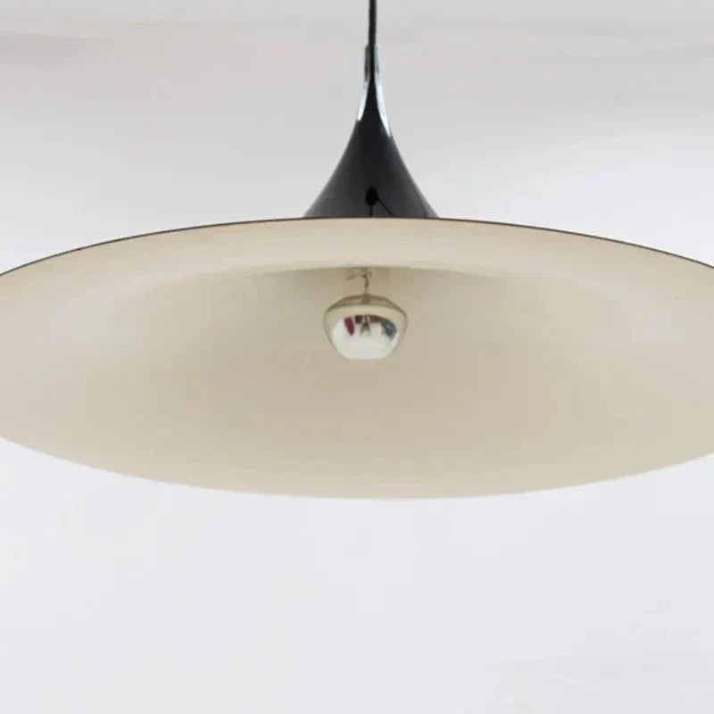 Skandinavische Hängelampe - Moderne Eleganz Und Sanftes Ambiente