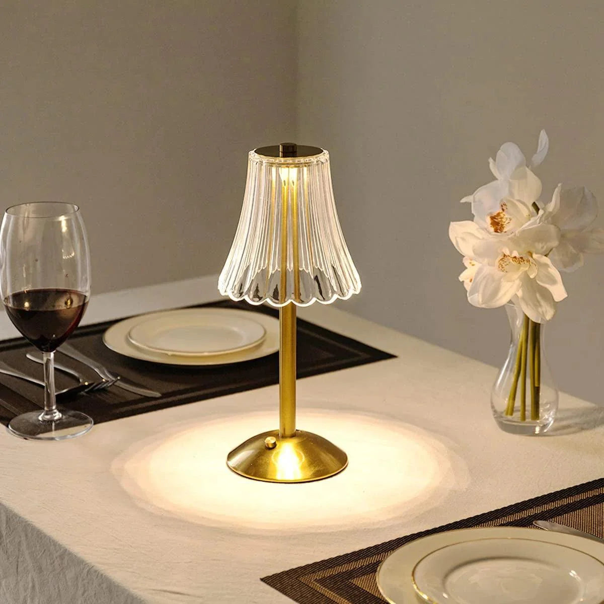 Wireless Table Lamp – Nomadic and Elegant Lighting 