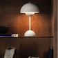 Lampă de Masă Portabilă – Design Modern și Iluminat Nomad 