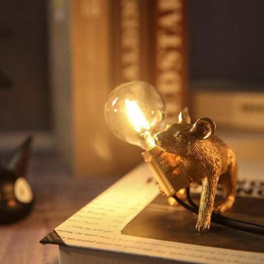 Lampada da Tavolo Topo – Decorazione Originale e Illuminazione di Tendenza 