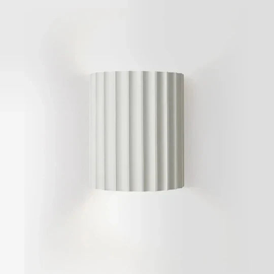 Aplique de pared moderna en resina – elegancia y originalidad 